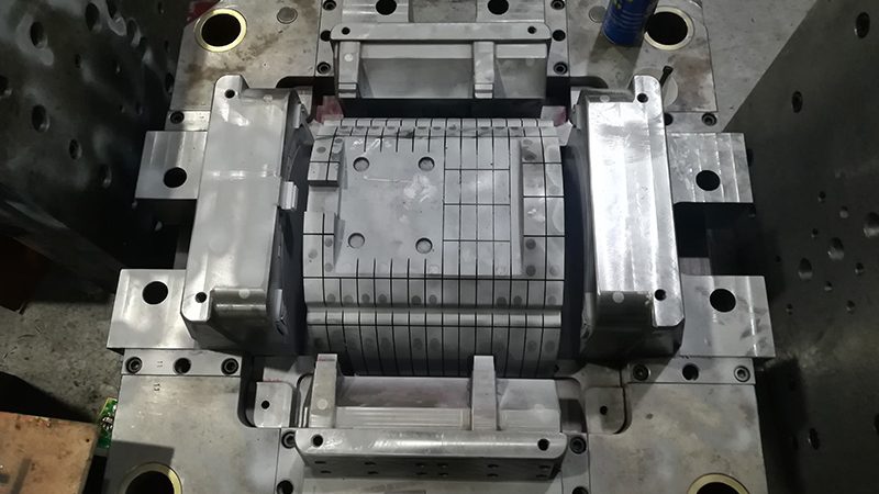 连续模与工程模：尺寸规格解析与选型要点