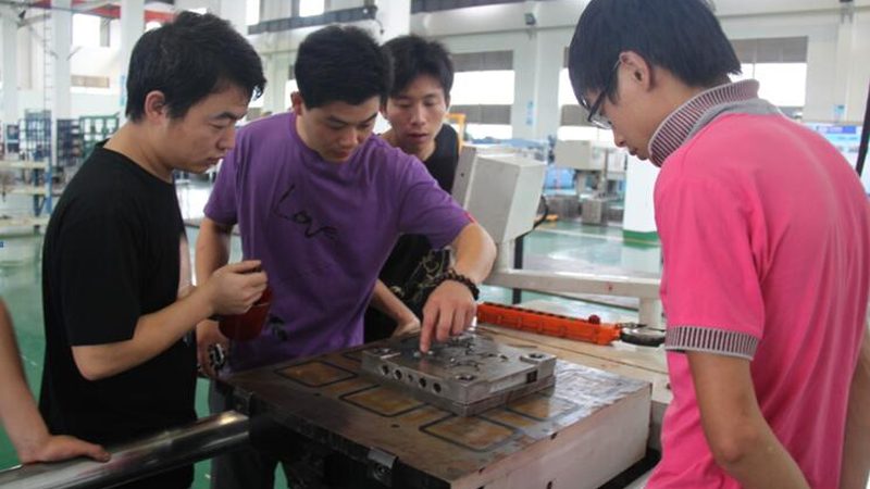 注塑模具顶针保养之道：图解全解析**